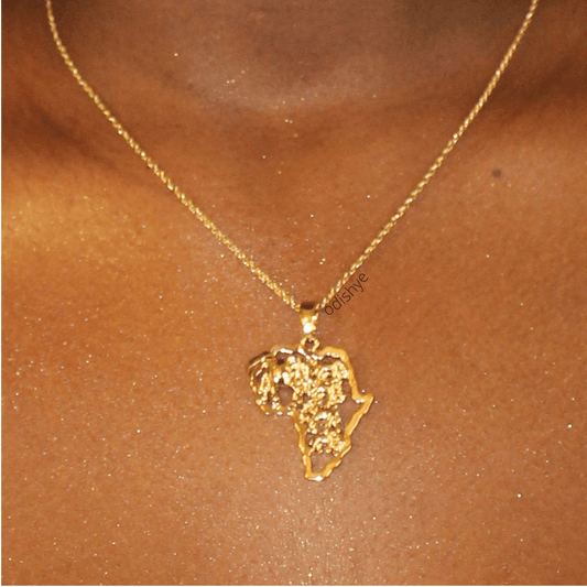 Our beautiful gold plated necklace has detailed tiny elephants at the centre of Afric. Elephants resemble a 'power and strength’' and they enhance wisdom, patience and fortune. Our Gold Elephant African pendant is bold . Its strong symbol is perfect for the goal diggers. 